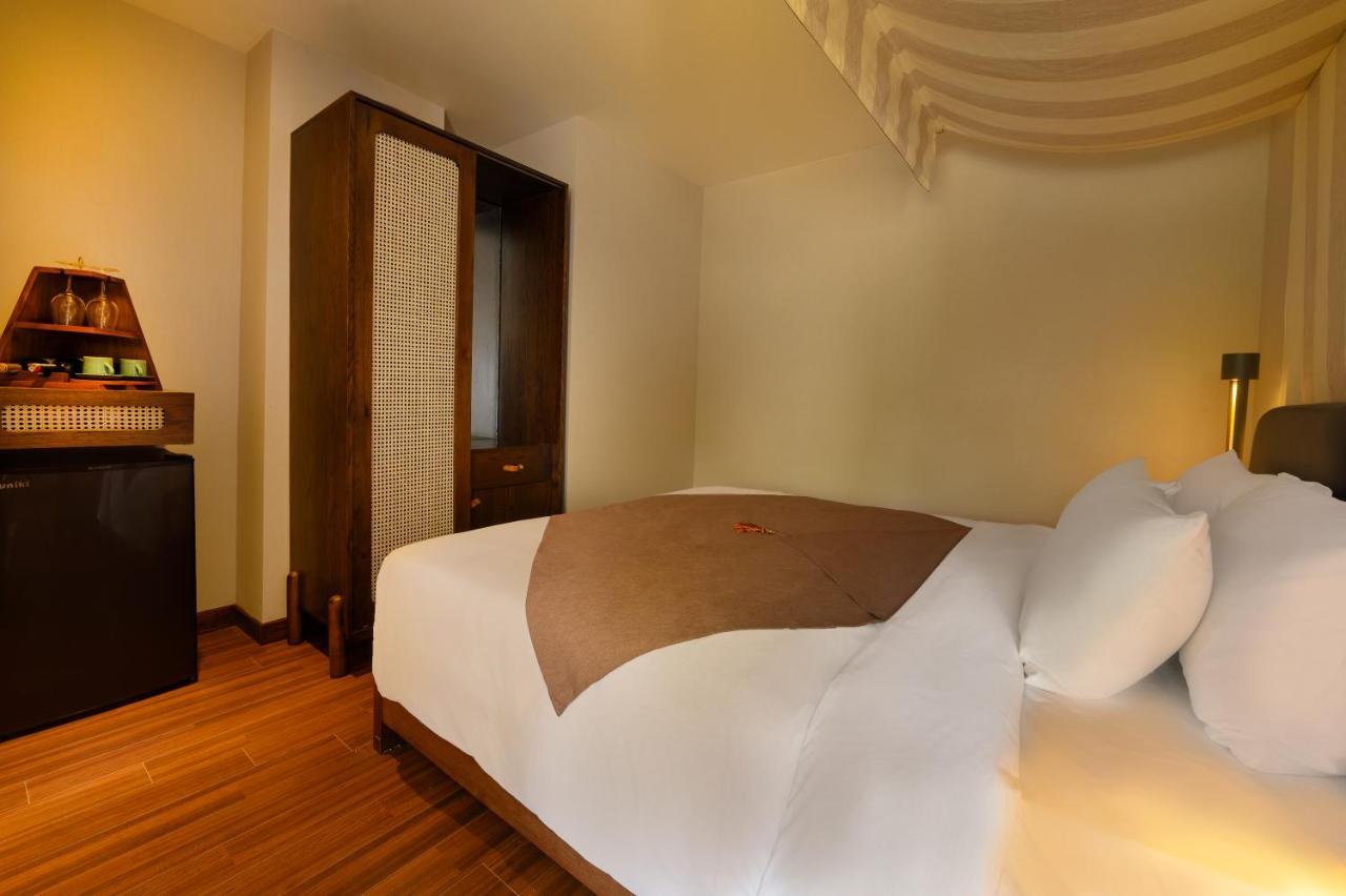 The Blossom Hoi An Ocean Front Hotel & Spa Bagian luar foto