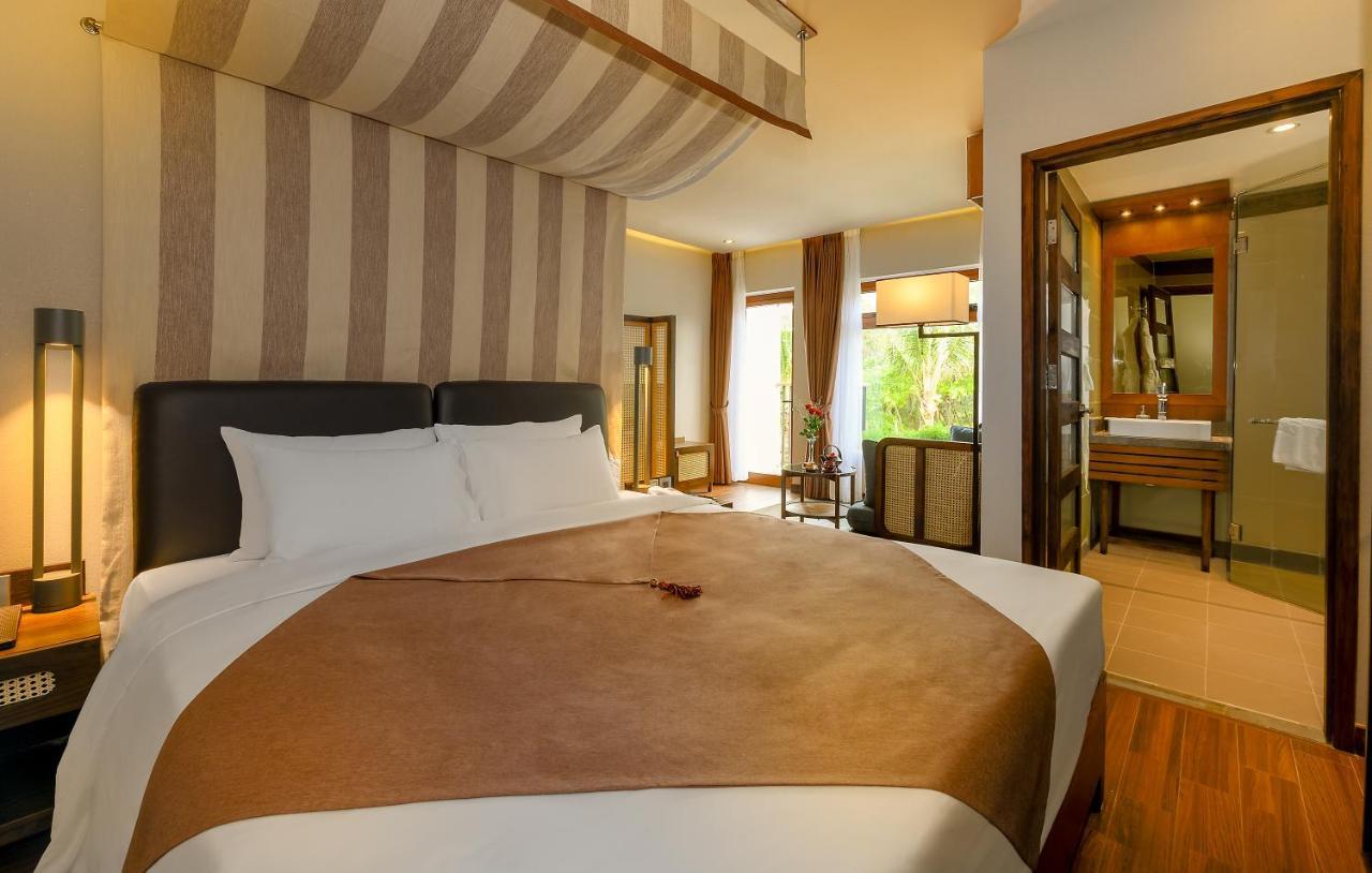 The Blossom Hoi An Ocean Front Hotel & Spa Bagian luar foto