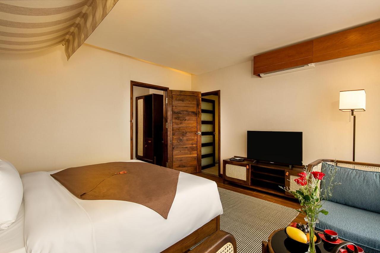 The Blossom Hoi An Ocean Front Hotel & Spa Bagian luar foto