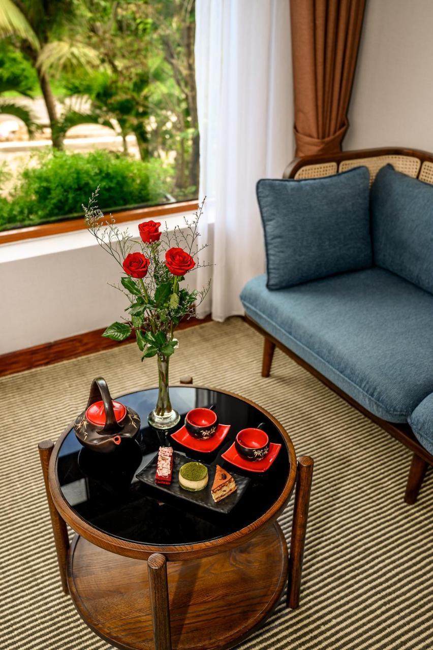 The Blossom Hoi An Ocean Front Hotel & Spa Bagian luar foto