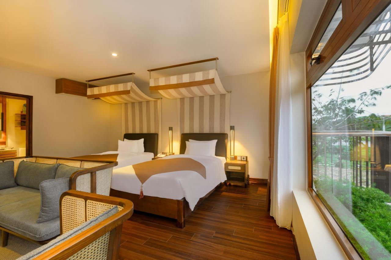 The Blossom Hoi An Ocean Front Hotel & Spa Bagian luar foto