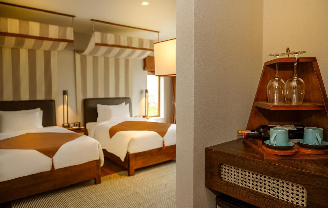 The Blossom Hoi An Ocean Front Hotel & Spa Bagian luar foto